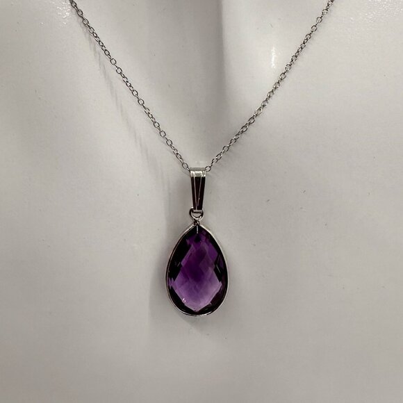 Beautiful Pear Cut 6.05 Ct Purple Amethyst Pendant -  Sterling Silver with Chain - Picture 4 of 5